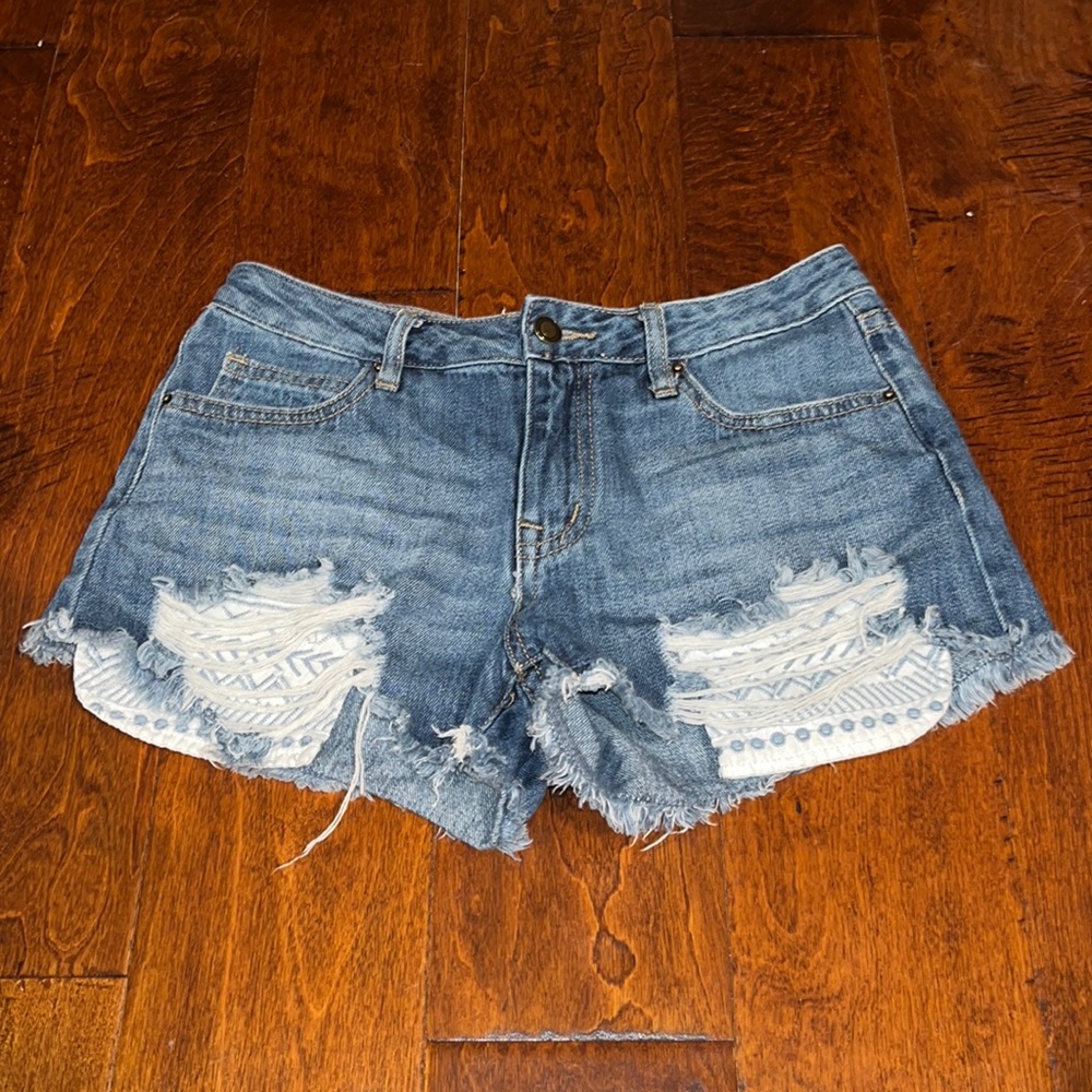 Harper Jean Shorts with blue pocket detailing size 26